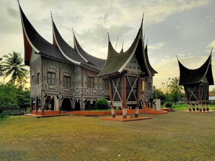 BATU SANDI